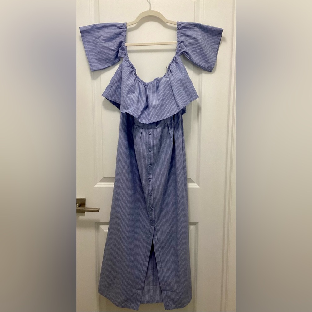 NWT J.O.A Los Angeles off the shoulder button front blue striped maxi dress Sz M